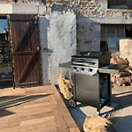 Ancienne Etable Avec Vue Champagnac-le-Vieux